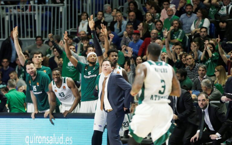 Δέκα λεπτά χωρίς αλλαγή και… φάουλ ο Παναθηναϊκός