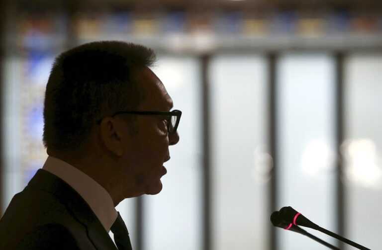 Στουρνάρας: «Mε κατηγορούν για τα νόμιμα»