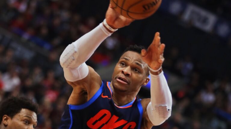 «Μαγεία» Ουέστμπρουκ, ρεκόρ ο Καρμέλο στο Τορόντο