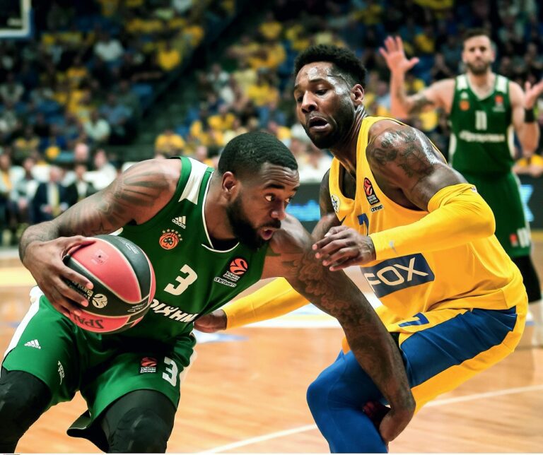 Με απουσίες στα Τρίκαλα