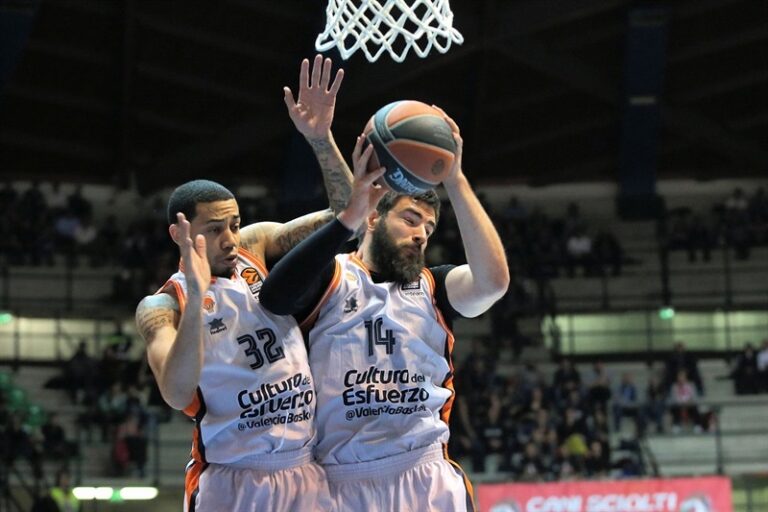 Με απουσίες στην Αθήνα η Βαλένθια