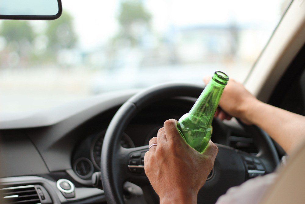 Λαμία: Οδηγούσε μεθυσμένη με τα παιδιά στο αμάξι