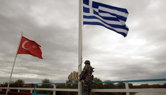 Έλληνες στρατιωτικοί: Ανησυχία από τους Δικηγορικούς Συλλόγους Ελλάδας