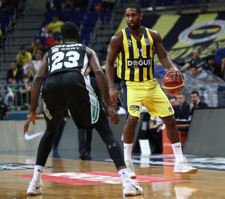 Ούτε η Νταρουσάφακα σταμάτησε τη Φενέρ