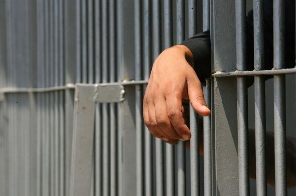 Μεσολόγγι: Προσπάθησε να «περάσει» ναρκωτικά στη φυλακή και συνελήφθη