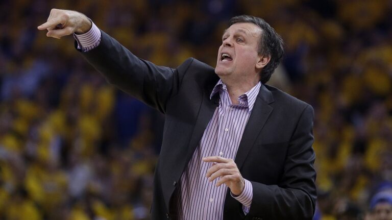 ΜακΧέιλ και Βαν Γκάντι υποψήφιοι για τους Μπακς