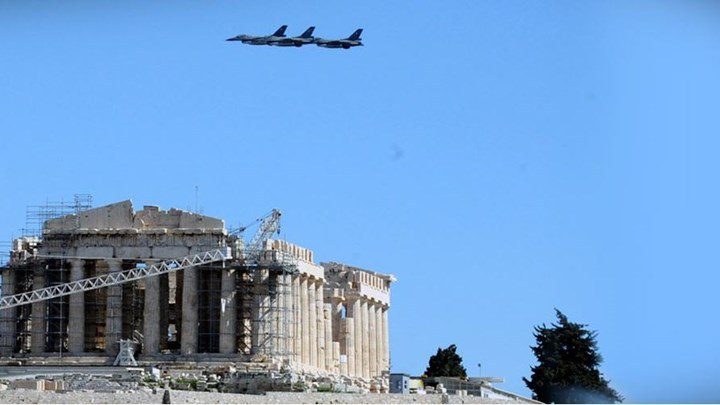 Μαχητικά πάνω από την Αθήνα –Πτήσεις ενόψει της στρατιωτικής παρέλασης 
