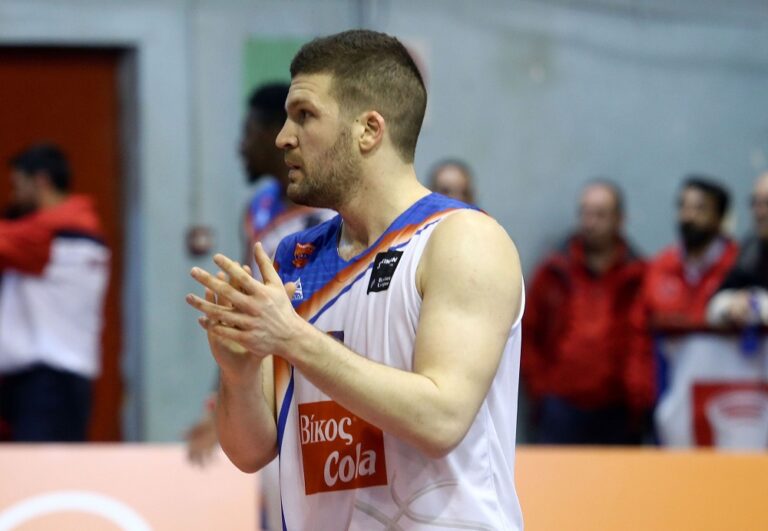 Σακελλαρίου: «Να κάνουμε την απόλυτη υπέρβαση με τον Ολυμπιακό»