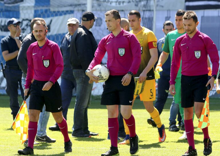 O Ρατσιάτος έπαθε… Κομίνη! (video)