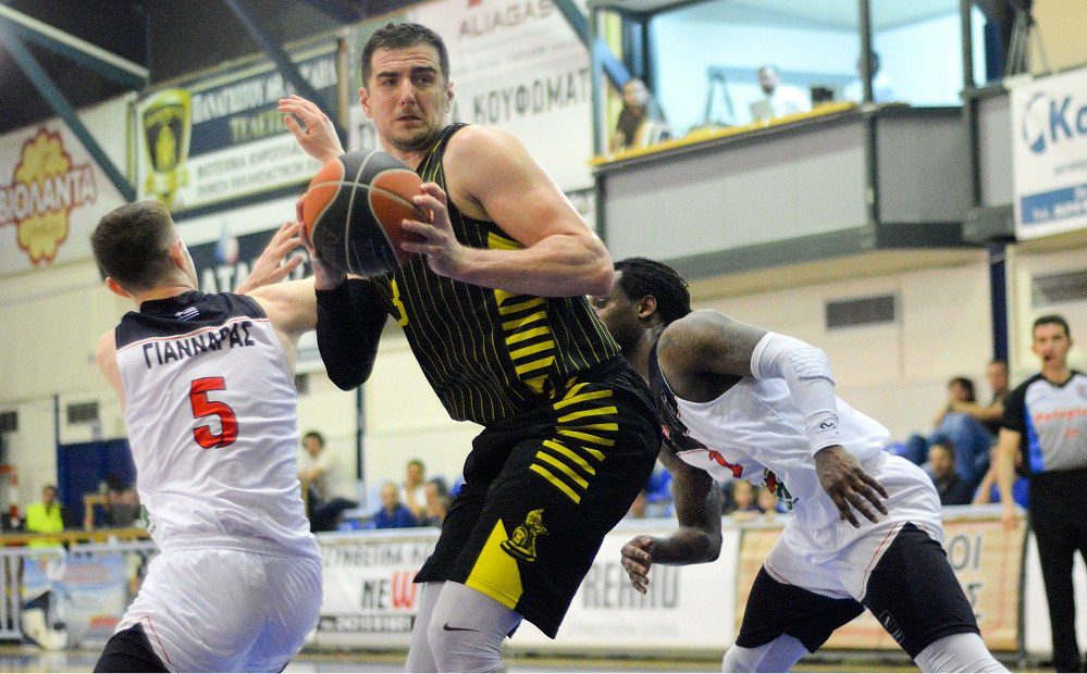 Περίπατος του Αρη στα Τρίκαλα