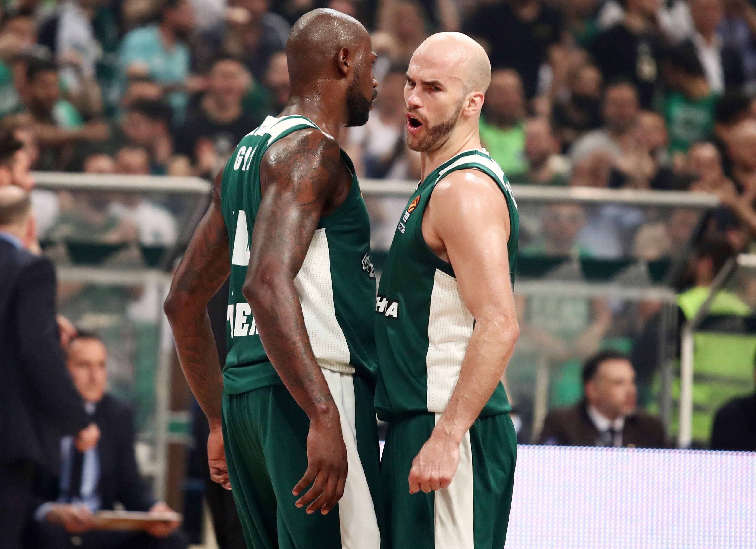 Δεν σταμάτησε να πασάρει ο Καλάθης!