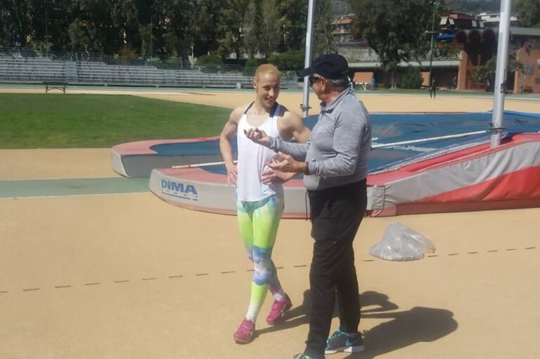 Η Κυριακοπούλου ακούει τις συμβουλές του Πετρόφ [pic]