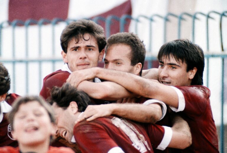 ΠΑΕ ΑΕΛ: «30 χρόνια μετά το θαύμα των θαυμάτων»