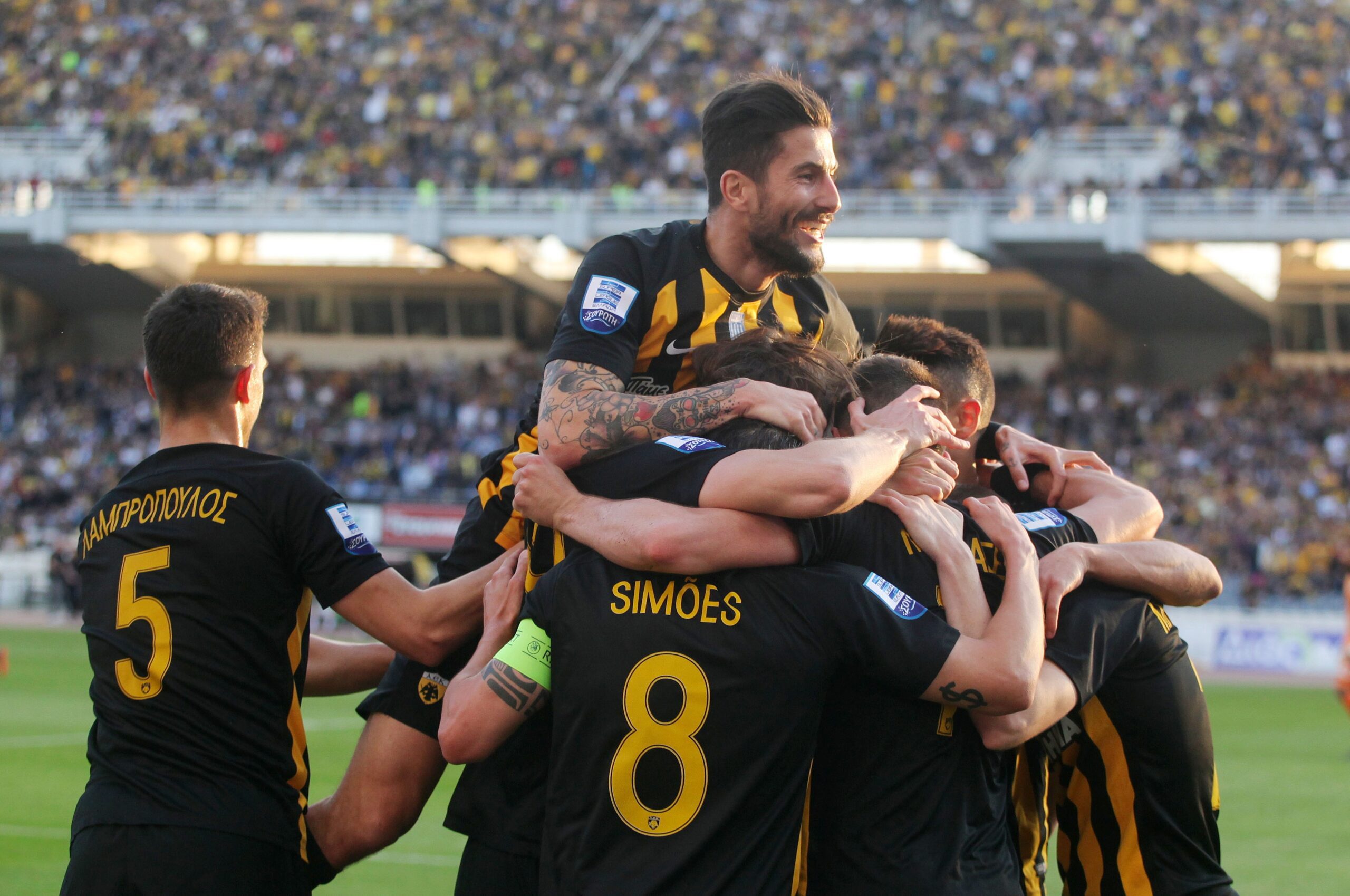 Το πάρτι της ΑΕΚ στα αποδυτήρια (vid)