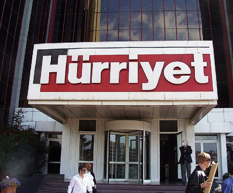 Hurriyet: «Σκάνδαλο» χαρακτηρίζει την απελευθέρωση του ενός αξιωματικού