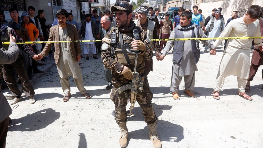 31 νεκροί από επίθεση καμικάζι στην Καμπούλ (pics)