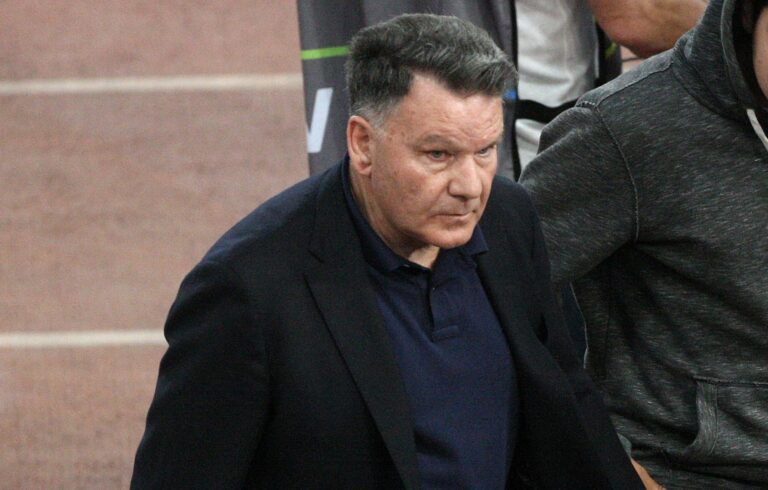 Στον πάγκο της ΑΕΚ για… καλό σκοπό ο Κούγιας