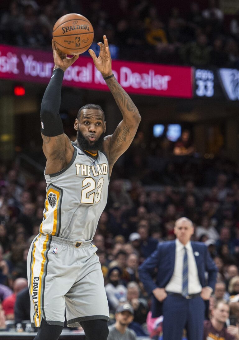 Λεμπρόν… λαμπρός τους οδηγεί !