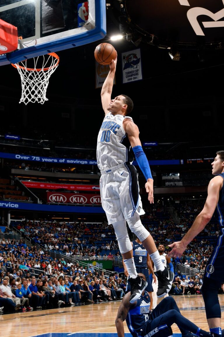 Νίκη στο τέλος για τους Μάβερικς