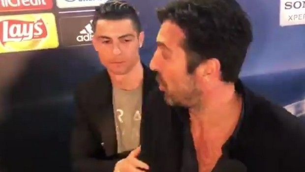 Φοβερή στιγμή: Ο Κριστιάνο Ρονάλντο αγκαλιάζει και φιλάει τον Μπουφόν (vid)