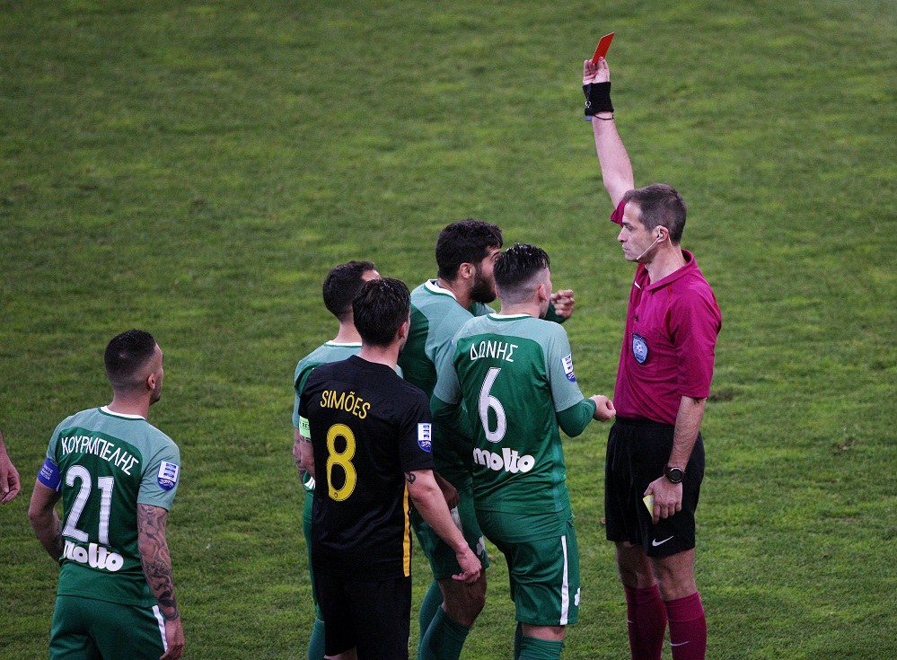 Περιμένει την έκθεση!