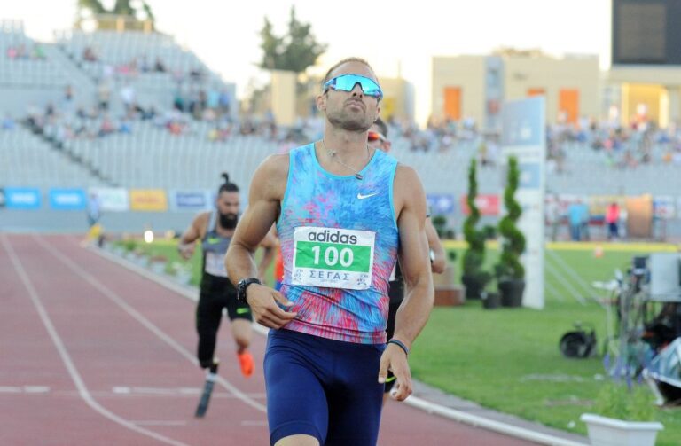 Ξεμούδιασμα… για Τσάκωνα