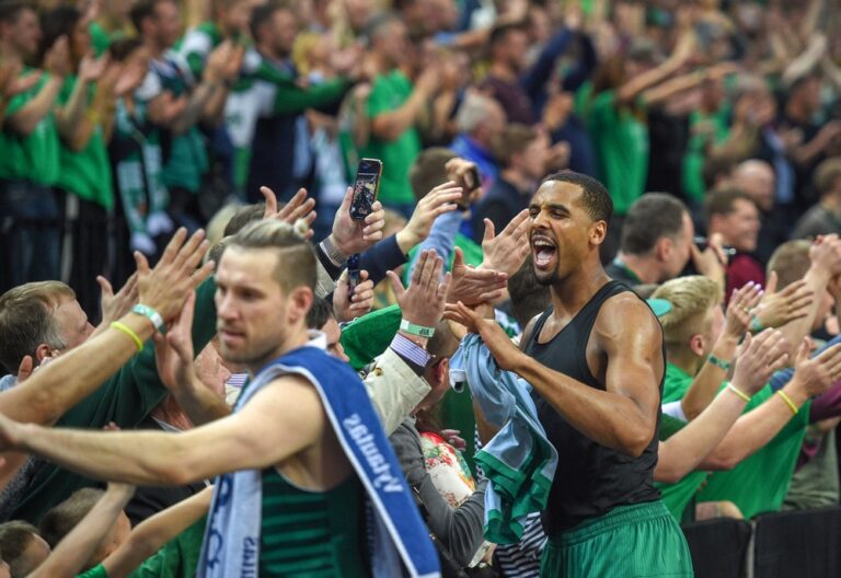 Έτσι έγραψε ιστορία η Ζαλγκίρις (vid)