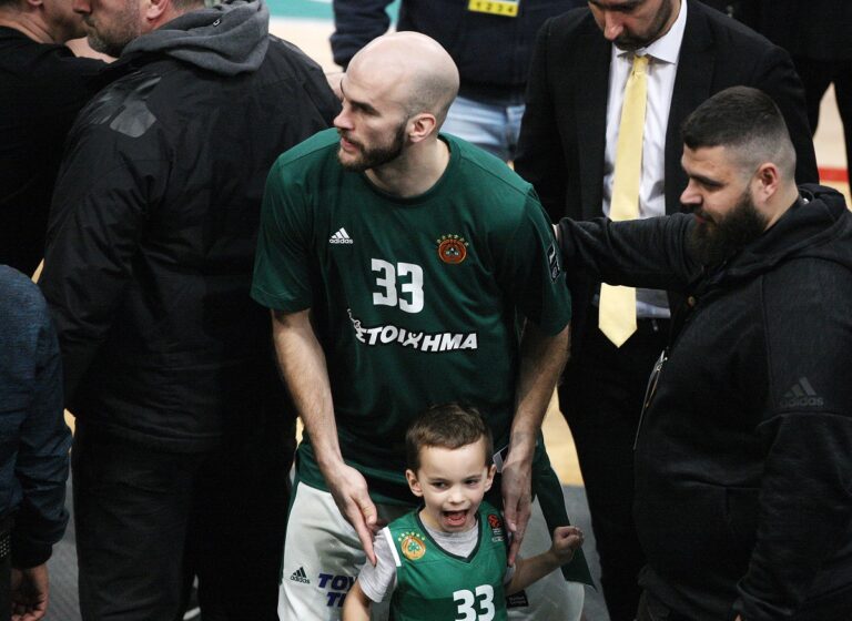 Το έριξε στο… κοντοσούβλι ο Καλάθης (pic)