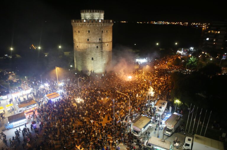 Γίνεται η νύχτα μέρα στον Λευκό Πύργο για τον ΠΑΟΚ (vid)