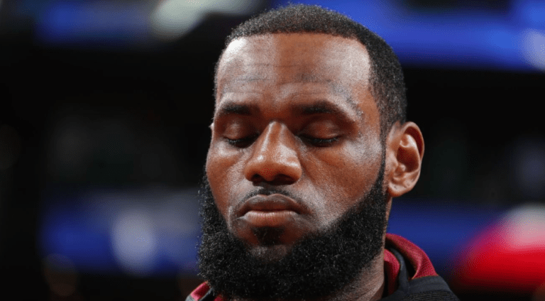 ΛεΜπρόν: «Αν δεν θέλετε να μας βλέπετε, κερδίστε μας»