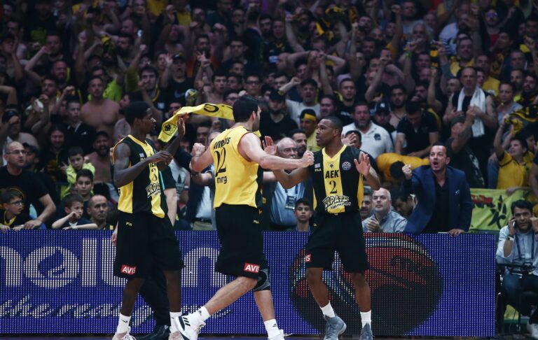 Πλουσιότερη κατά 1.000.000 ευρώ η ΑΕΚ