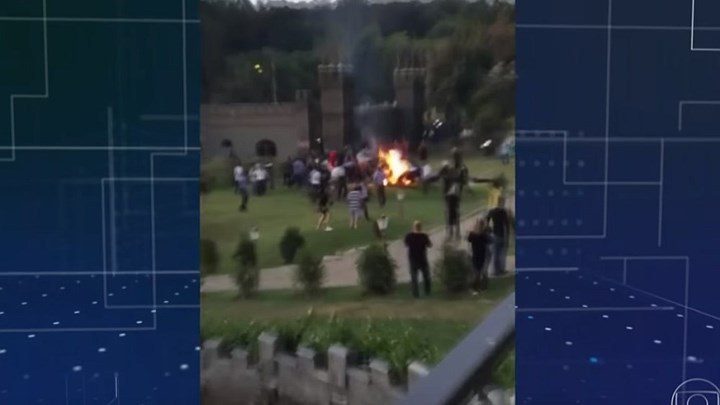 Το ελικόπτερο που μετέφερε τη νύφη συνετρίβη και σοκάρει καλεσμένους γάμου! (vid)