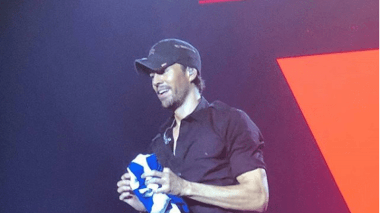 Ποιος Σάκης; Χαμός στο ΟΑΚΑ για τον Ενρίκε Ιγκλέσιας! (vid)