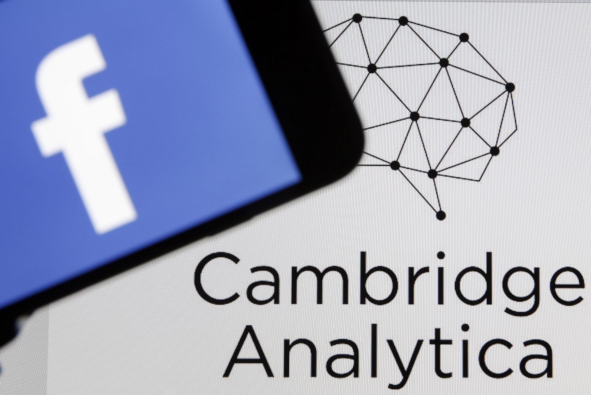 Cambridge Analytica: Έρευνα του FBI και του αμερικανικού υπουργείου Δικαιοσύνης για το σκάνδαλο