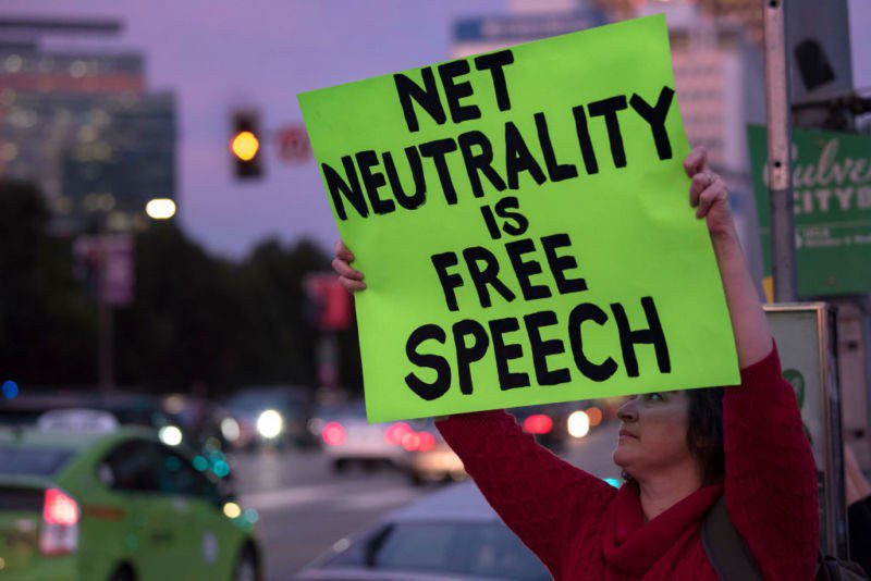 Σε κόκκινο συναγερμό μεγάλα sites της Αμερικής για το νόμο της “ουδετρότητας του διαδικτύου “