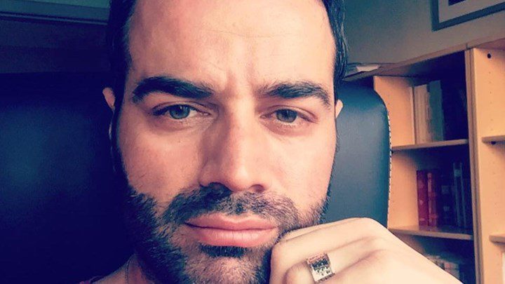 Νέο «χτύπημα» του δικηγόρου απ’ την Θεσσαλονίκη: «Θα πονέσουν τα ματάκια μας στις παραλίες με τις… φάλαινες»