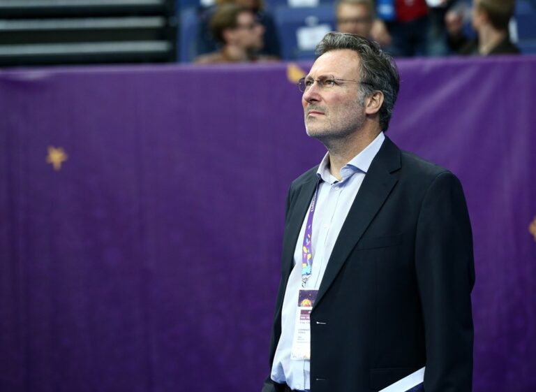 Κομνηνός: «Συζητάμε με τον Παναθηναϊκό για Champions League»