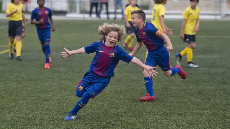 Tα νέα αστεράκια της Μπαρτσελόνα (vid)