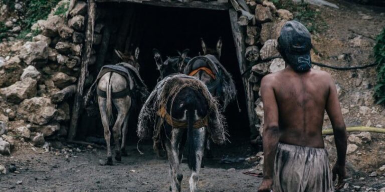 Πακιστάν:Νεκροί και τραυματίες από κατάρρευση τμήματος ανθρακωρυχείου