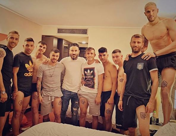 Τατουάζ και… κούπα: Το απίστευτο 4Χ4 με Μαυρίδη (pic)