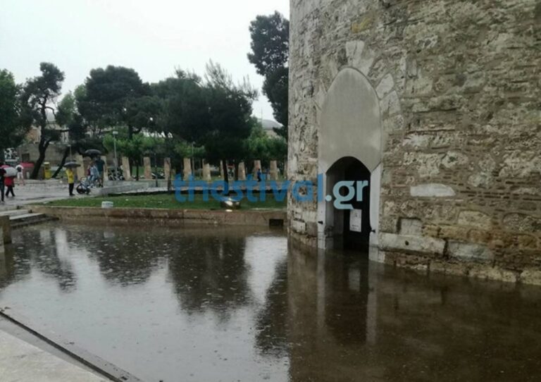 Θεσσαλονίκη: Πλημμύρισε ο Λευκός Πύργος