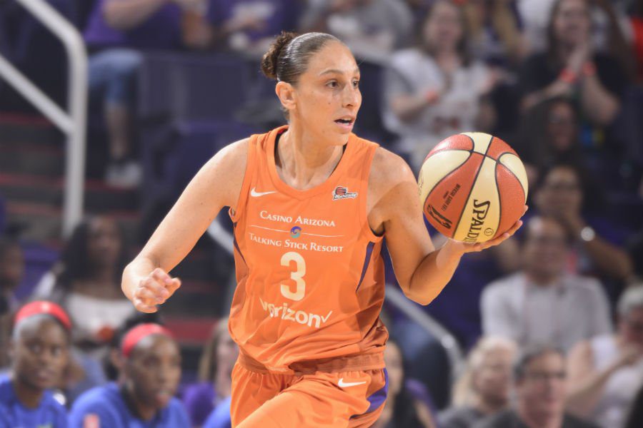 H πρώτη που φθάνει τα 1.000 τρίποντα στο WNBA (vid)