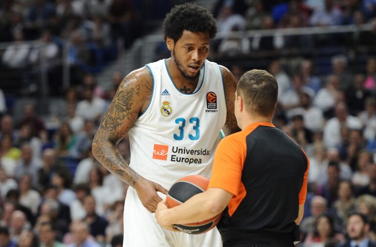 Το δράμα του Τρέι Τόμπκινς