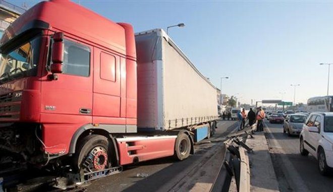 Τροχαίο στον Κηφισό: Ποινική δίωξη στον 64χρονο οδηγό