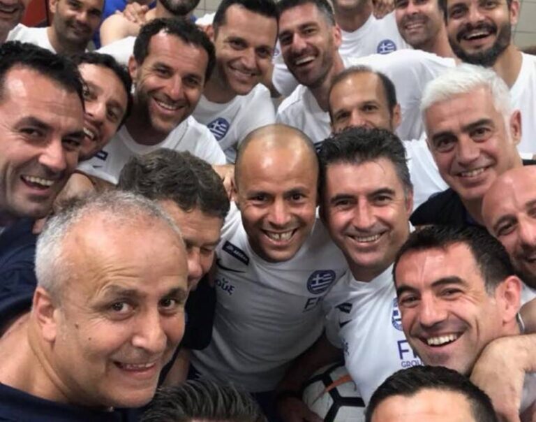 Άπαντες σε μία selfie!