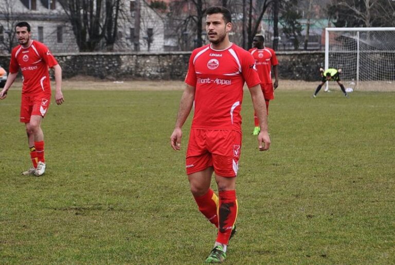 Κοιτάει Γεμιστό η Κέρκυρα