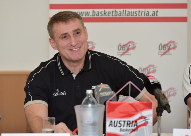 Ο Κεμζούρα στο πλευρό του Μπλατ