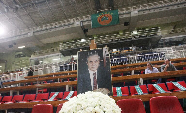 Συγκίνηση στο ΟΑΚΑ για τον Παύλο Γιαννακόπουλο (pics)