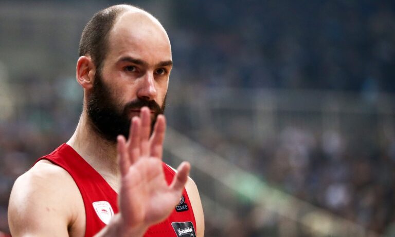 Σπανούλης: «Δεν θέλω να μιλήσω για μπάσκετ, μόνο για τον Π. Γιαννακόπουλο» (vid)