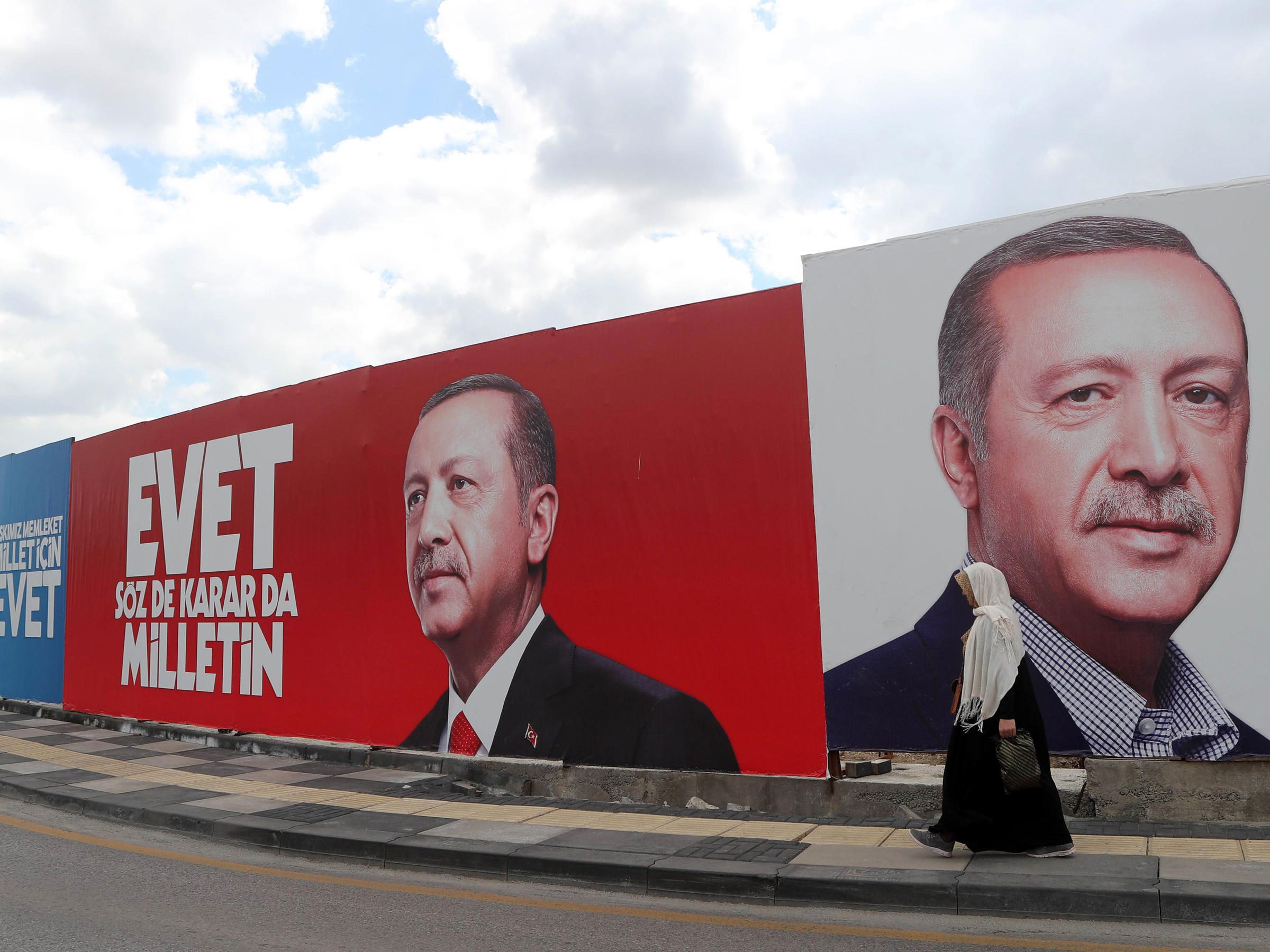Εκλογές Τουρκία: Ψήφισε ο Ερντογάν και η σύζυγός του